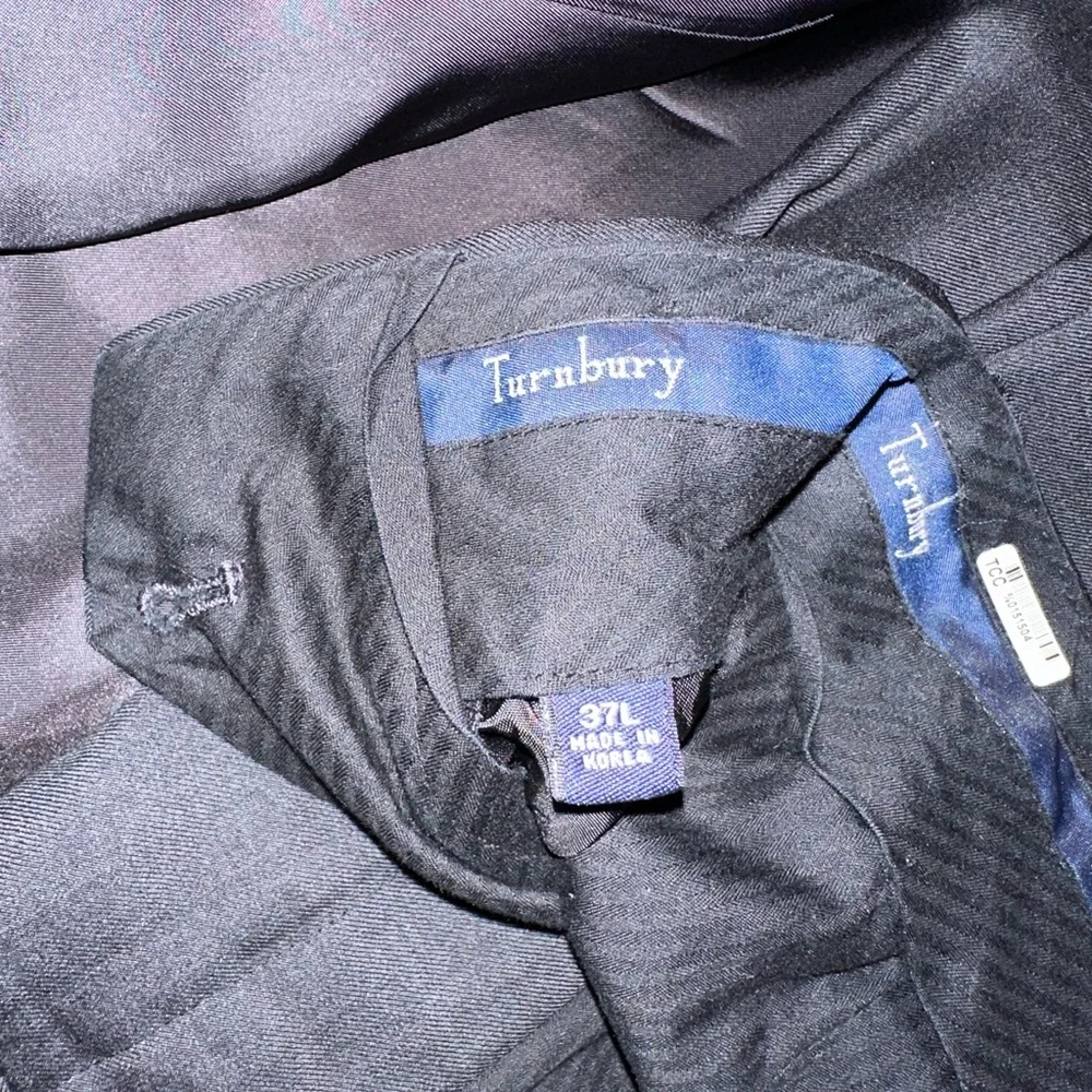 Men’s suits - Picture 5 of 9